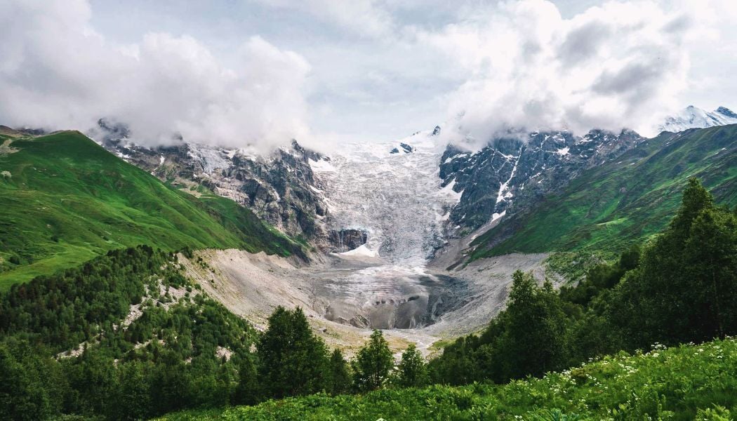 Explore dramatic glaciers-2