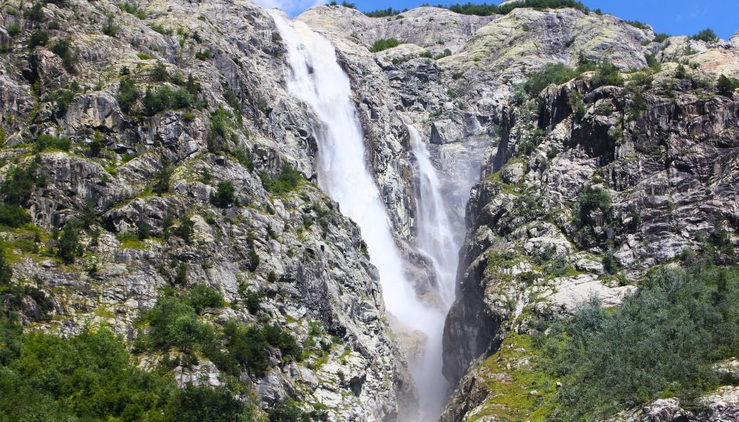 Explore the Shdugra Waterfall-2