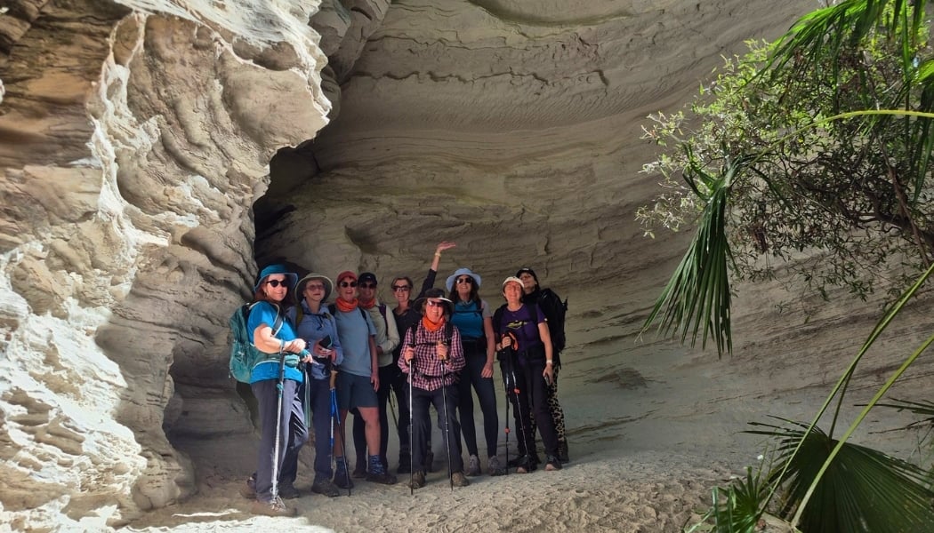 Group photo at Carnarvon Gorge-1