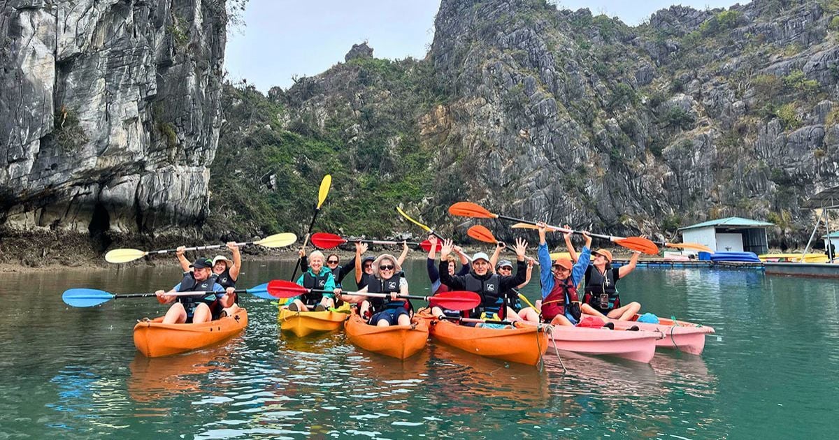 Kayaking in Ha Long Bay