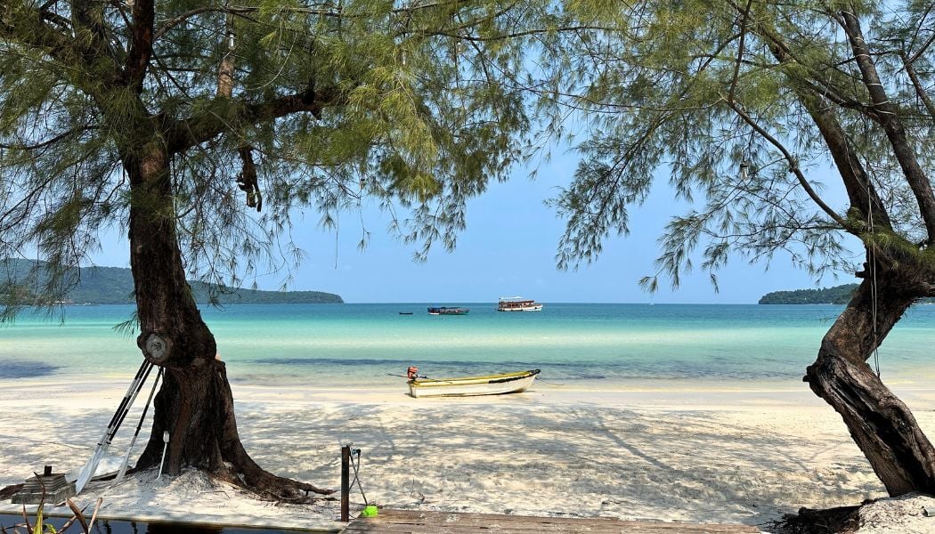 Koh Rong Sanloem Sarasen Bay beach view