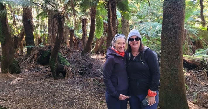Ladies hiking on tour in Tasmania
