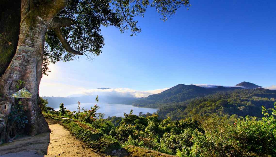 Munduk view and crater lake