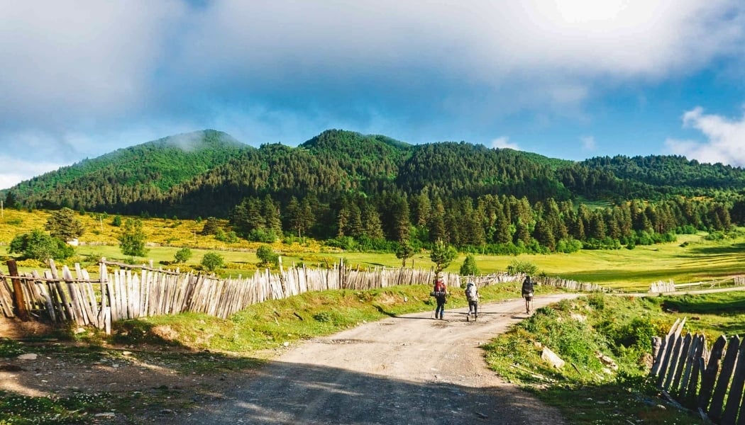Women exploring the Transcaucasian Trail