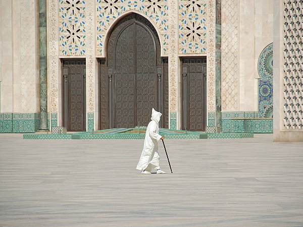 Walking near mosque